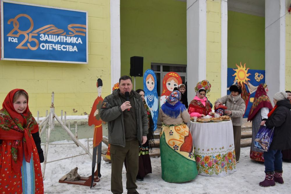 Игорь Лызов: 28 февраля сотрудники ДК им. Кирова и ЦКиД «Виктория» провели для детей и взрослых развлекательное мероприятие «Масленичные забавы» Игорь Лызов: 28 февраля сотрудники ДК им. Кирова и ЦКиД «Виктория» провели для детей и взрослых развлекательное мероприятие «Масленичные забавы»