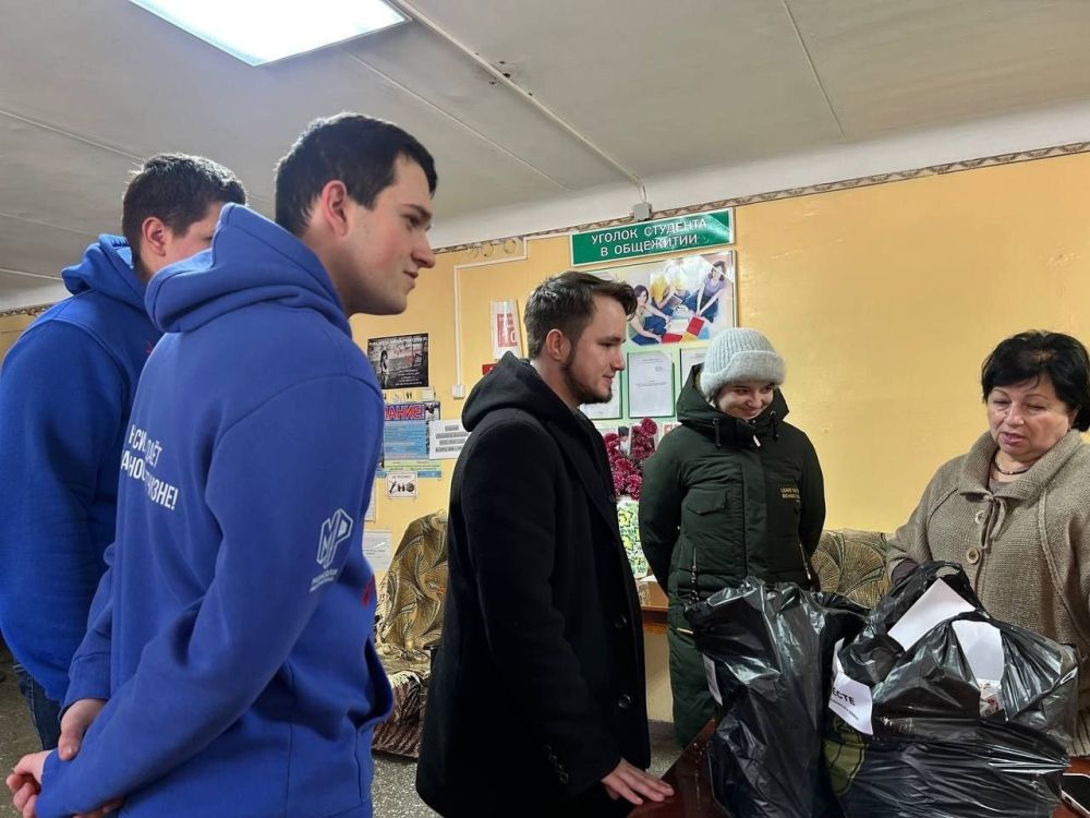 Молодёжка посетила пункты временного размещения граждан Молодёжка посетила пункты временного размещения граждан