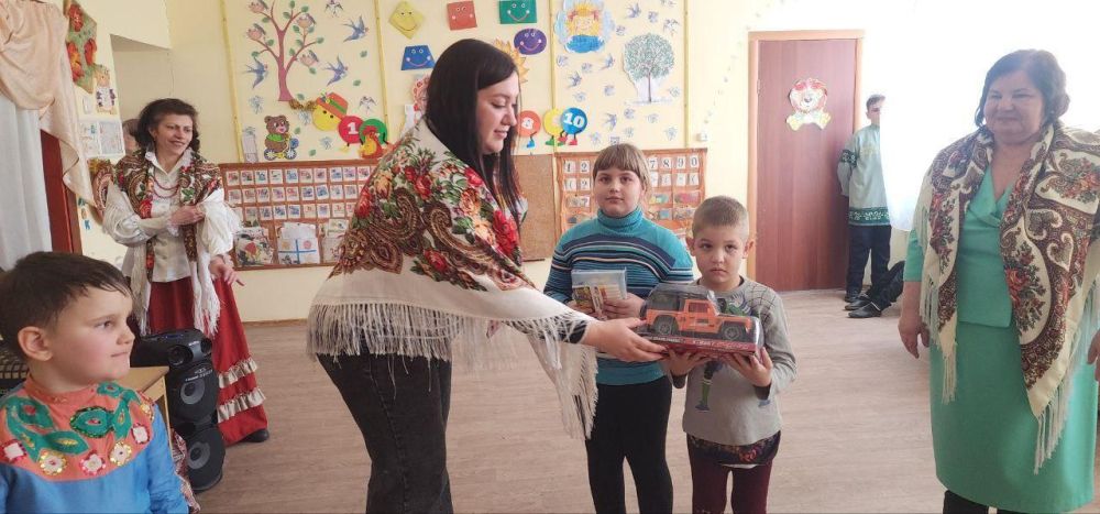 Александр Качанов: В Докучаевске прошел праздник Масленицы для жителей ПВР Александр Качанов: В Докучаевске прошел праздник Масленицы для жителей ПВР