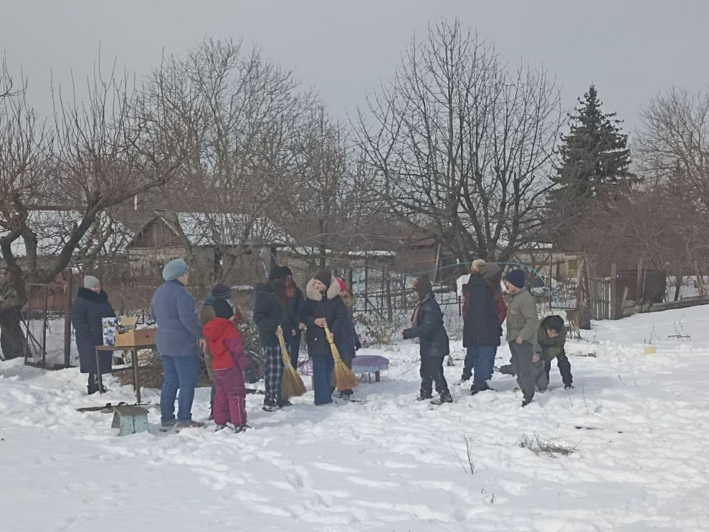 Масленичное гуляние прошло в поселке Гурты города Горловка Масленичное гуляние прошло в поселке Гурты города Горловка