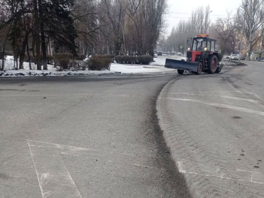 В сутки на 3 марта более 100 единиц спецтехники были задействованы в мероприятиях по содержанию автомобильных дорог общего пользования В сутки на 3 марта более 100 единиц спецтехники были задействованы в мероприятиях по содержанию автомобильных дорог общего пользования