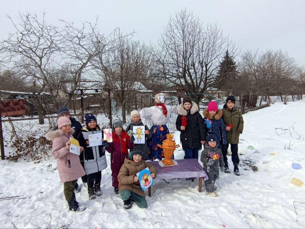 Масленичное гуляние прошло в поселке Гурты города Горловка Масленичное гуляние прошло в поселке Гурты города Горловка