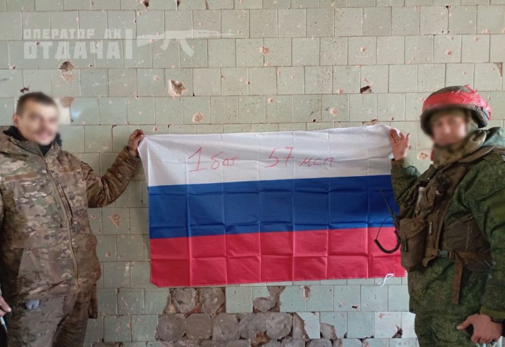 Бойцы 1 батальона 57 мсп ВС РФ проводят эвакуацию мирных жителей из Елизаветовки (Кураховский участок), на тот момент шли бои за населённый пункт Бойцы 1 батальона 57 мсп ВС РФ проводят эвакуацию мирных жителей из Елизаветовки (Кураховский участок), на тот момент шли бои за населённый пункт