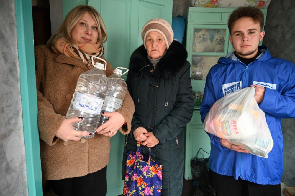 Иван Адамец: Сегодня, 4 марта, в рамках развития и поддержки добровольчества была передана гуманитарная помощь жителям Куйбышевского внутригородского района, находящимся в сложной жизненной ситуации Иван Адамец: Сегодня, 4 марта, в рамках развития и поддержки добровольчества была передана гуманитарная помощь жителям Куйбышевского внутригородского района, находящимся в сложной жизненной ситуации