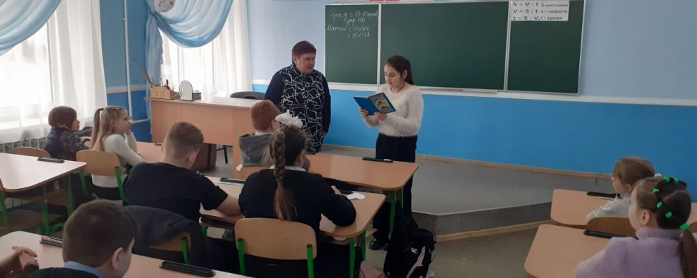 Добрый сказочник Ершов. История о Коньке Горбунке вот уже более ста лет остается одной из самых любимых детьми сказок. Произведение неоднократно исключали из школьной программы, но через некоторое время возвращали вновь Добрый сказочник Ершов. История о Коньке Горбунке вот уже более ста лет остается одной из самых любимых детьми сказок. Произведение неоднократно исключали из школьной программы, но через некоторое время возвращали вновь