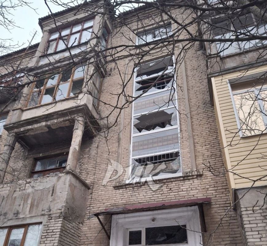 Иван Приходько: Последствия артобстрела центра Горловки вечером 3 марта Иван Приходько: Последствия артобстрела центра Горловки вечером 3 марта