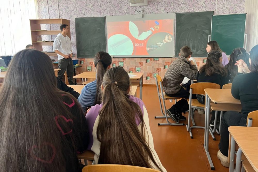 Активисты из Гранитненской школы поучаствовали в квизе «Где логика?» Активисты из Гранитненской школы поучаствовали в квизе «Где логика?»