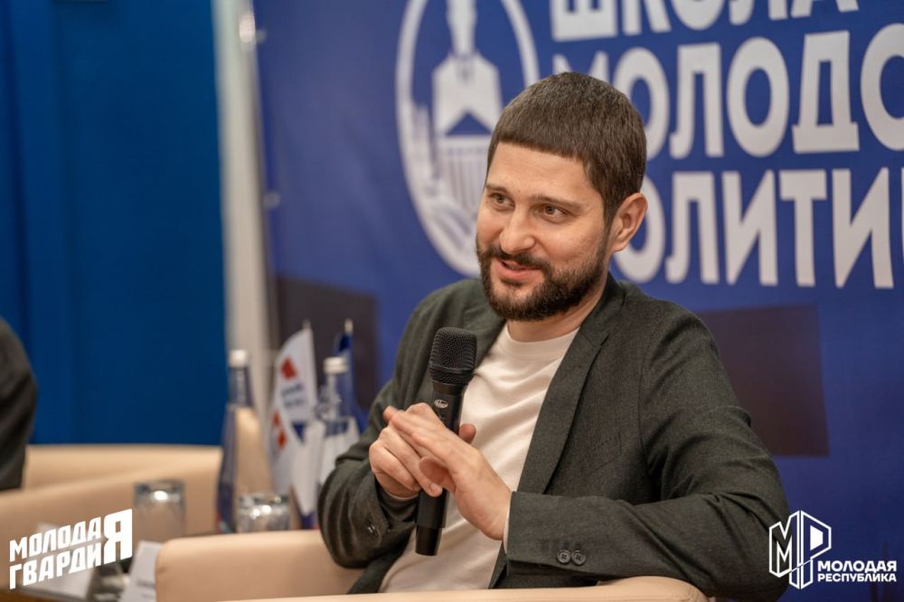 В чём преимущество быть молодым политиком? В чём преимущество быть молодым политиком?