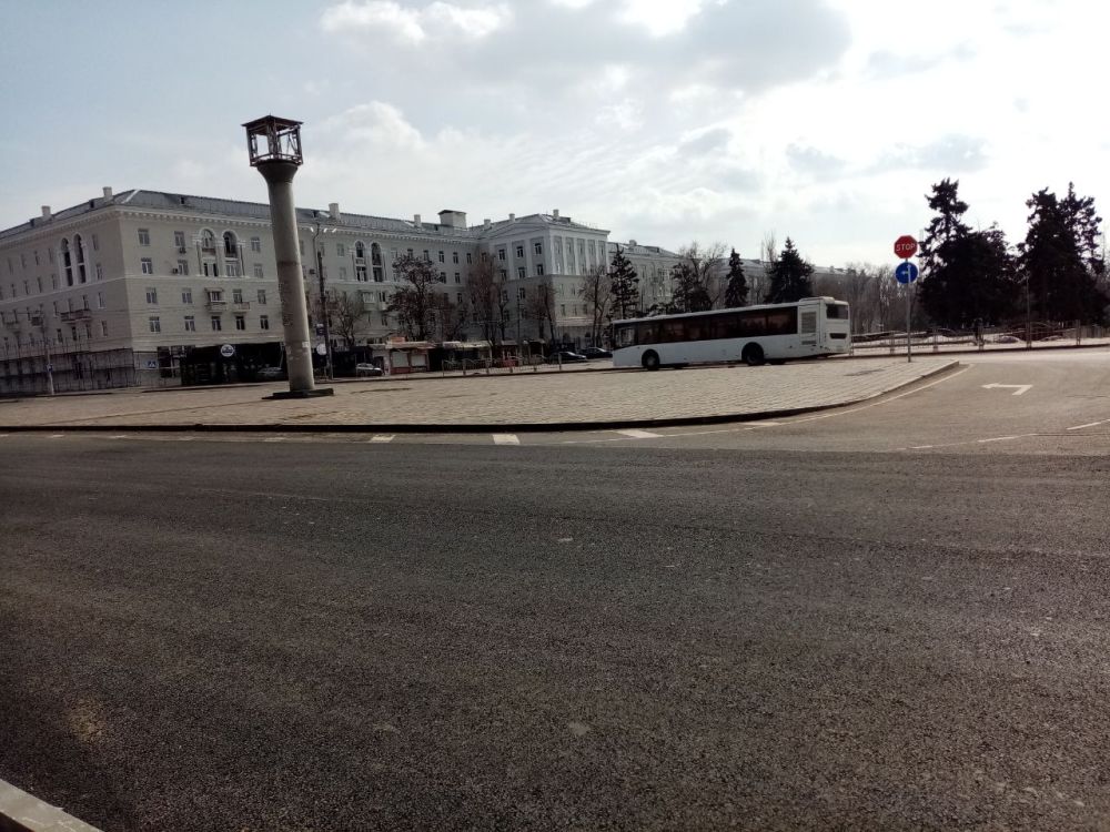 На Левобережье автобусы теперь вновь следуют через площадь Победы На Левобережье автобусы теперь вновь следуют через площадь Победы