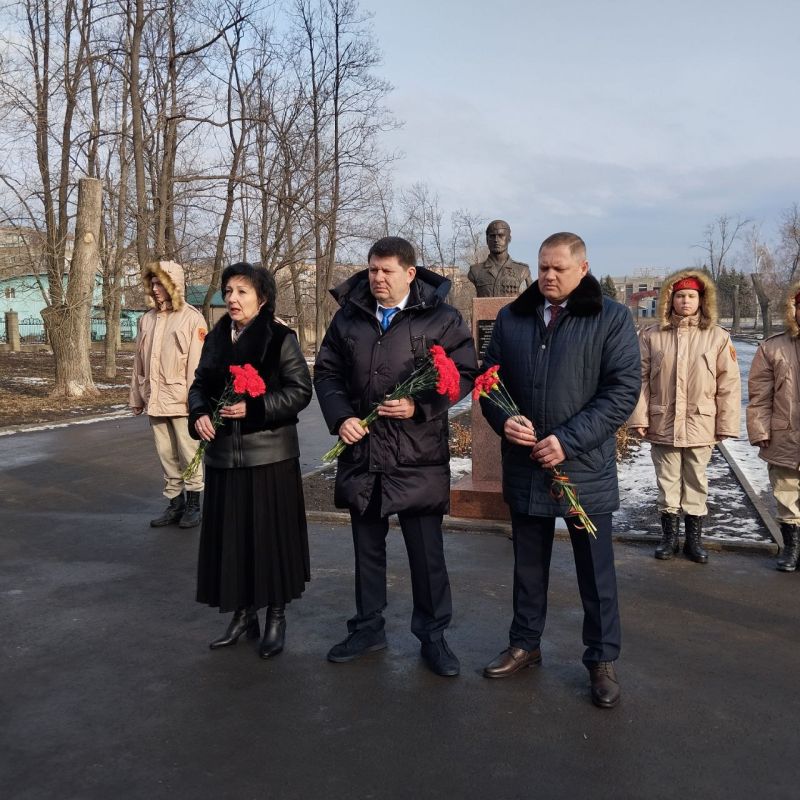 Валентина Харлашка: Неукротим и бесконечен бег времени… Скорая смена событий и бешеный темп жизни торопят нас.… И только в особые дни мы задумываемся, оглядываемся назад и вспоминаем - сколько всего мы пережили..., молимся... Валентина Харлашка: Неукротим и бесконечен бег времени… Скорая смена событий и бешеный темп жизни торопят нас.… И только в особые дни мы задумываемся, оглядываемся назад и вспоминаем - сколько всего мы пережили..., молимся...