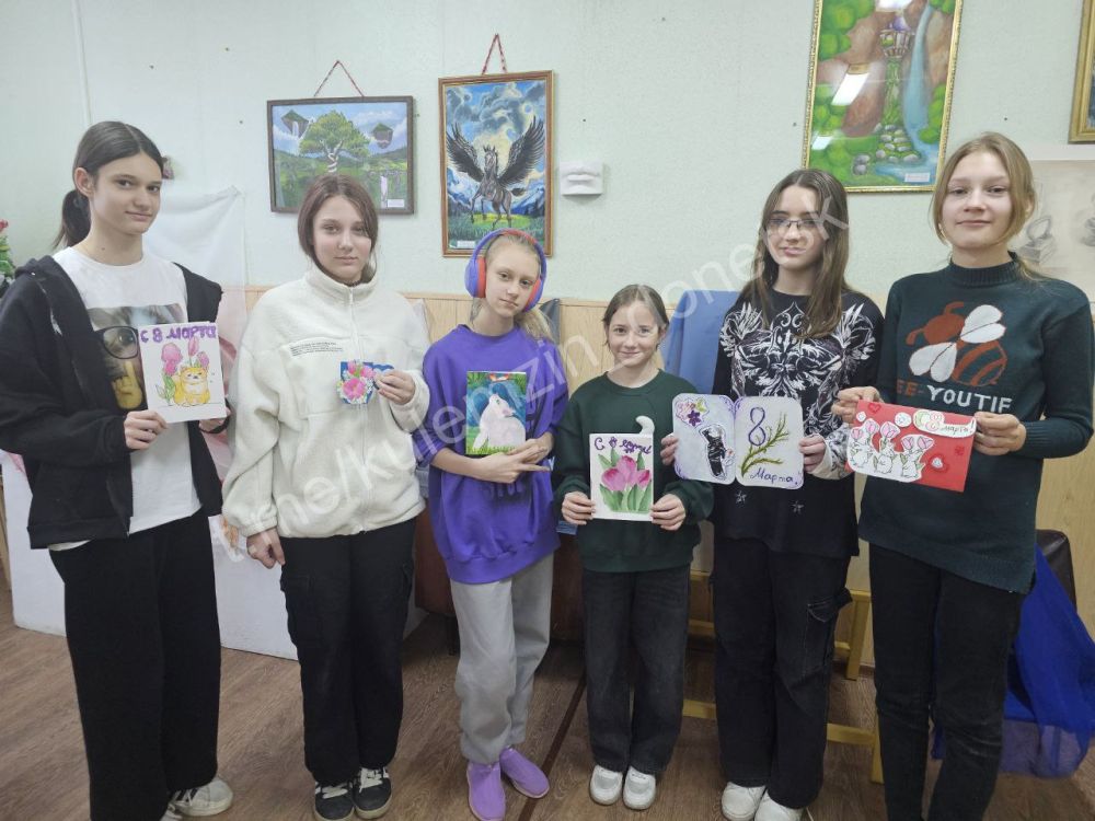 Чудесный праздник 8 Марта, который приходит весенней порой Чудесный праздник 8 Марта, который приходит весенней порой