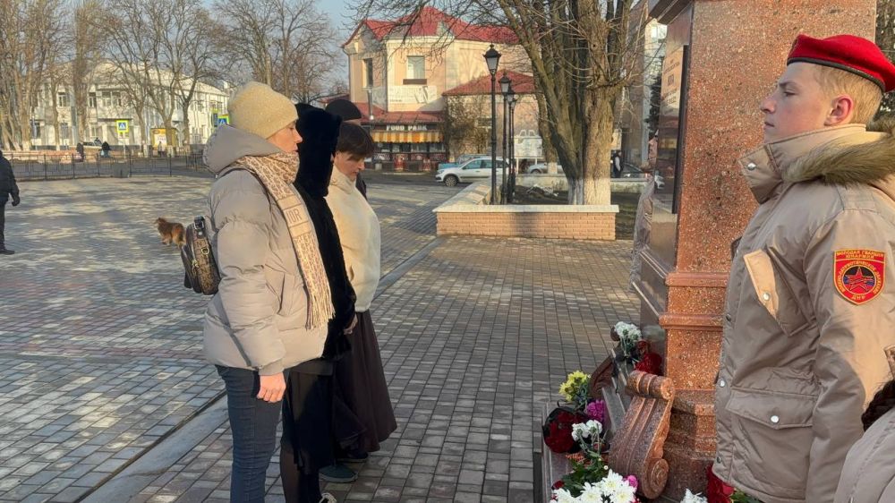 В годовщину гибели Героя России и Донецкой Народной Республики Владимира Жоги мы вспоминаем его подвиги, мужество и преданность своему народу В годовщину гибели Героя России и Донецкой Народной Республики Владимира Жоги мы вспоминаем его подвиги, мужество и преданность своему народу
