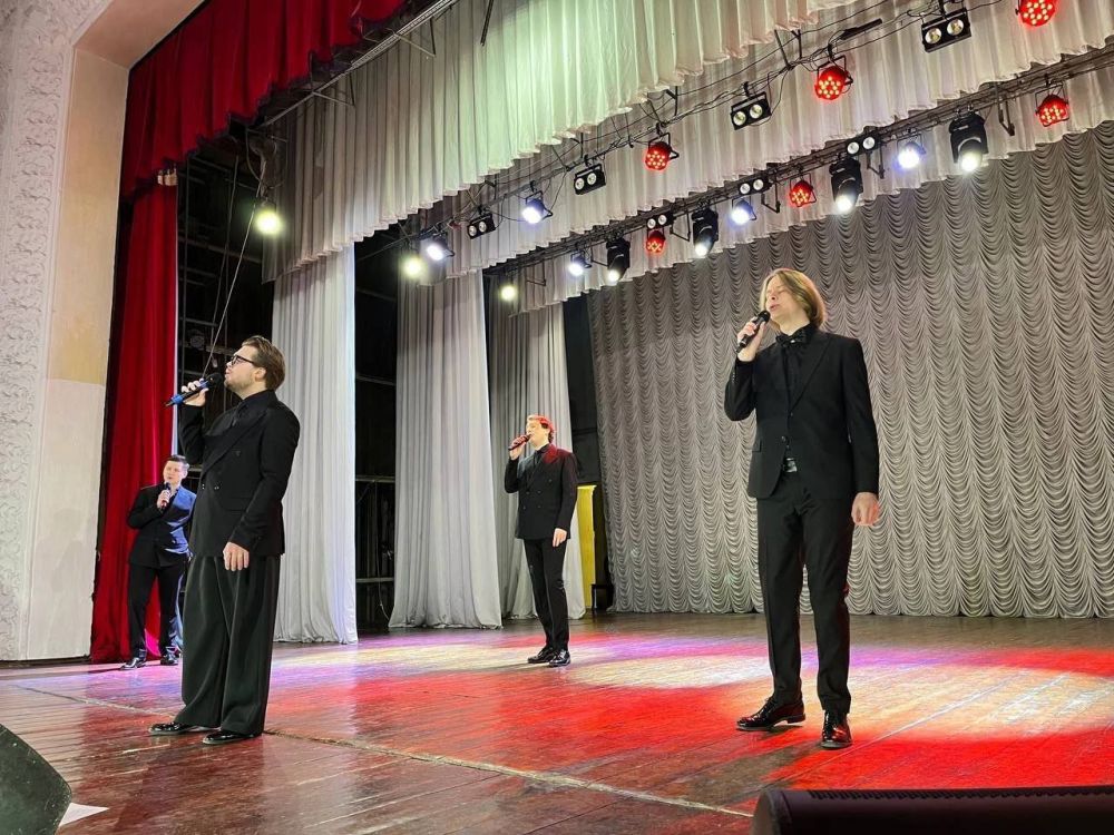 5 марта в стенах Харцызского городского Дворца культуры состоялся яркий и запоминающийся концерт вокальной группы КВАРТЕТ ПРО 5 марта в стенах Харцызского городского Дворца культуры состоялся яркий и запоминающийся концерт вокальной группы КВАРТЕТ ПРО