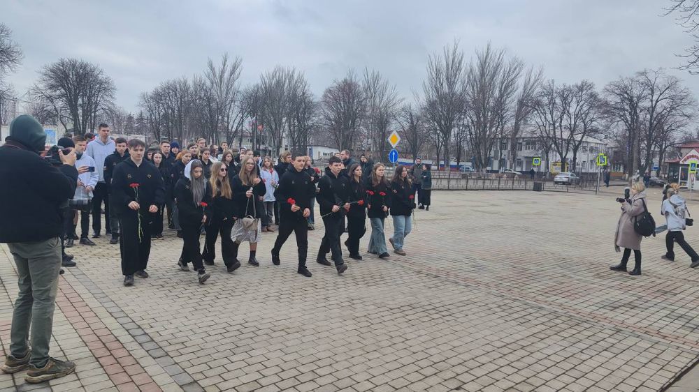 «Я хотел быть похожим на своего сына»: В ДНР почтили память Героя России Владимира Жога «Я хотел быть похожим на своего сына»: В ДНР почтили память Героя России Владимира Жога