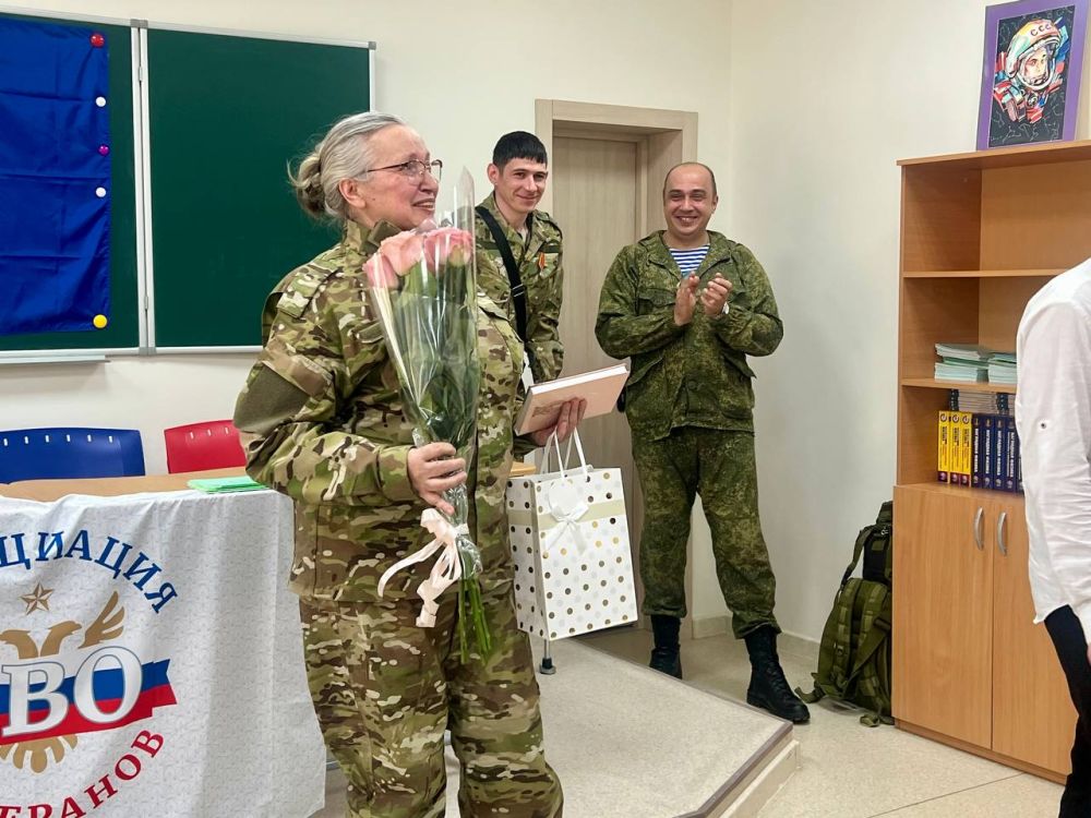 Управа Ворошиловского внутригородского района совместно с Всероссийской ассоциацией ветеранов СВО в Донецкой Народной Республике организовала тематический урок «Диалоги с Героями» в рамках Всероссийской акции «Вам... Управа Ворошиловского внутригородского района совместно с Всероссийской ассоциацией ветеранов СВО в Донецкой Народной Республике организовала тематический урок «Диалоги с Героями» в рамках Всероссийской акции «Вам...