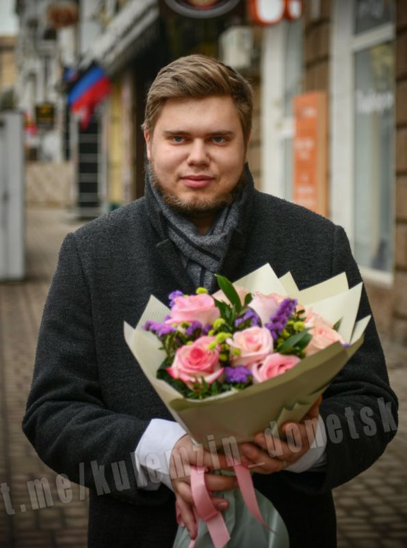Мужчины Донецка готовятся к 8 Марта! Мужчины Донецка готовятся к 8 Марта!