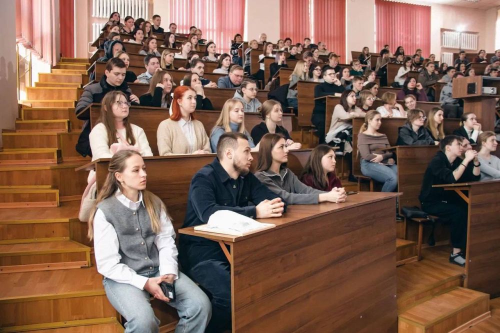 С дистанционки в самый разгар студенческой жизни С дистанционки в самый разгар студенческой жизни