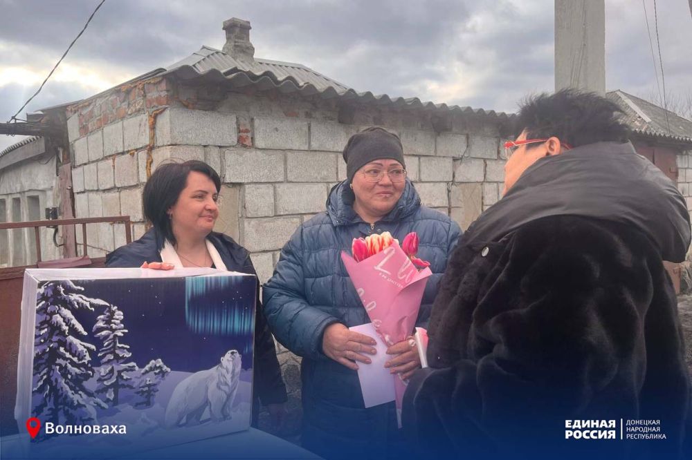 Мамам героев – цветы и наша любовь Мамам героев – цветы и наша любовь