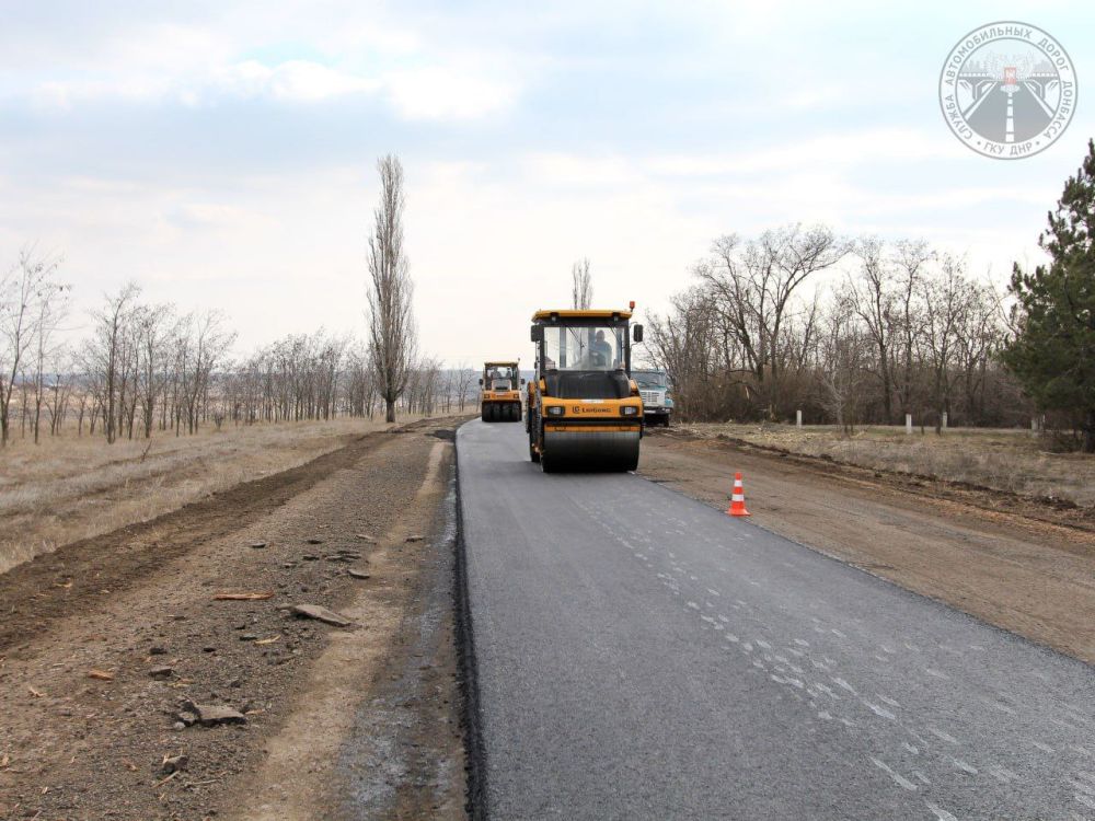 Руководители Минтранса региона и Службы автомобильных дорог Донбасса проверили ход работ по восстановлению участка дороги Малоянисоль - /на Хлебодаровку/ Руководители Минтранса региона и Службы автомобильных дорог Донбасса проверили ход работ по восстановлению участка дороги Малоянисоль - /на Хлебодаровку/