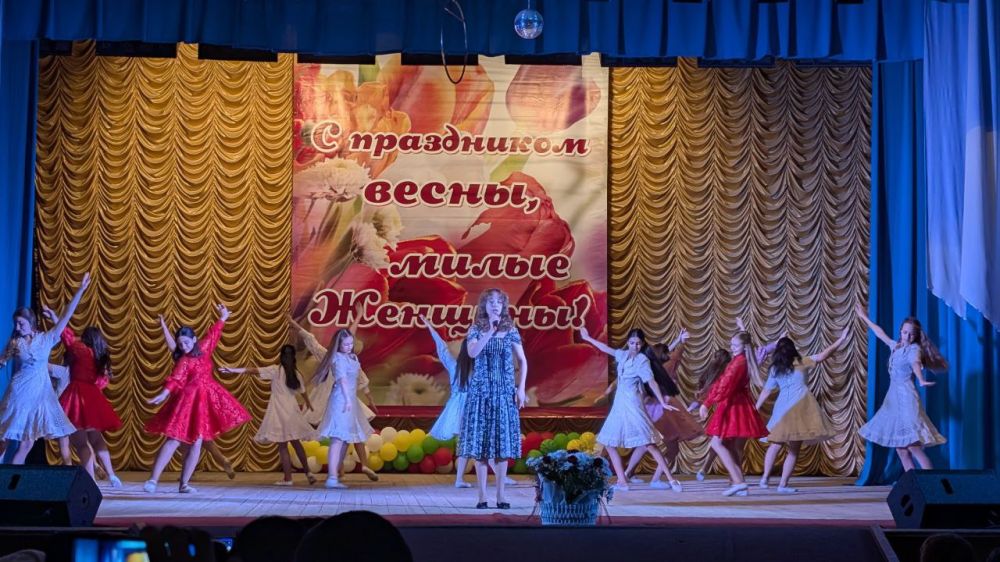 Николай Михайлов: Сегодня принял участие в районном праздничном концерте «Женщины — родник всей красоты» Николай Михайлов: Сегодня принял участие в районном праздничном концерте «Женщины — родник всей красоты»