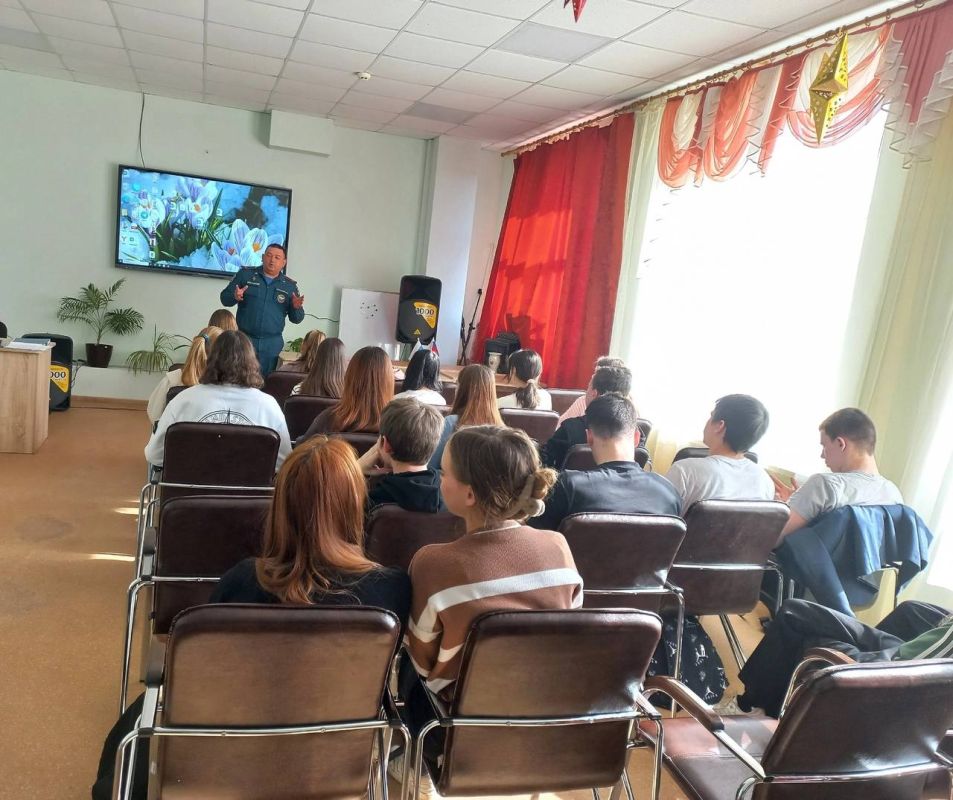 В школах Мангушского округа состоялся Всероссийский открытый урок, посвящённый Всемирному дню гражданской обороны В школах Мангушского округа состоялся Всероссийский открытый урок, посвящённый Всемирному дню гражданской обороны