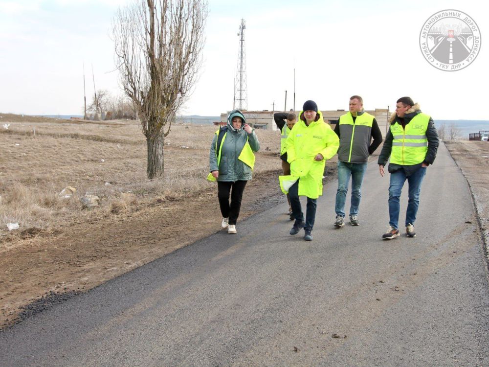 Руководители Минтранса региона и Службы автомобильных дорог Донбасса проверили ход работ по восстановлению участка дороги Малоянисоль - /на Хлебодаровку/ Руководители Минтранса региона и Службы автомобильных дорог Донбасса проверили ход работ по восстановлению участка дороги Малоянисоль - /на Хлебодаровку/