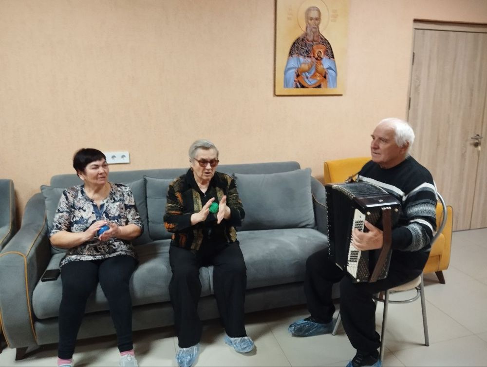 Традиционные занятия пальчиковой гимнастикой и адаптивными физическими упражнениями для старших МБУ "Терцентр" и их активных и позитивных единомышленников на базе православного семейного центра "Фавор" при... Традиционные занятия пальчиковой гимнастикой и адаптивными физическими упражнениями для старших МБУ "Терцентр" и их активных и позитивных единомышленников на базе православного семейного центра "Фавор" при...
