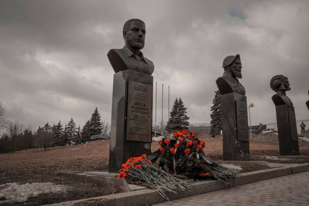 Артём Жога: Свой небольшой отпуск посвятил встречам с молодежью Донбасса Артём Жога: Свой небольшой отпуск посвятил встречам с молодежью Донбасса
