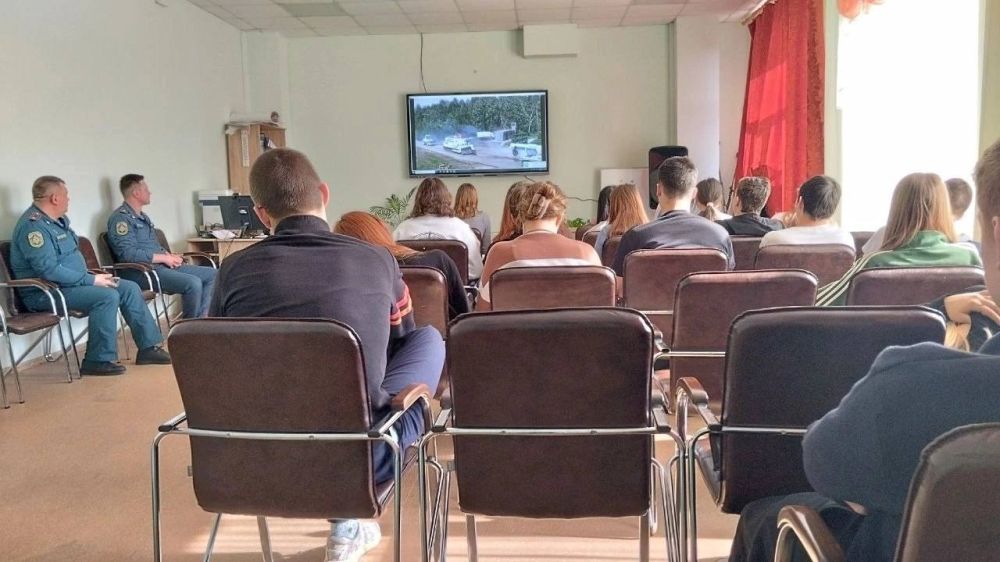 В школах Мангушского округа состоялся Всероссийский открытый урок, посвящённый Всемирному дню гражданской обороны В школах Мангушского округа состоялся Всероссийский открытый урок, посвящённый Всемирному дню гражданской обороны