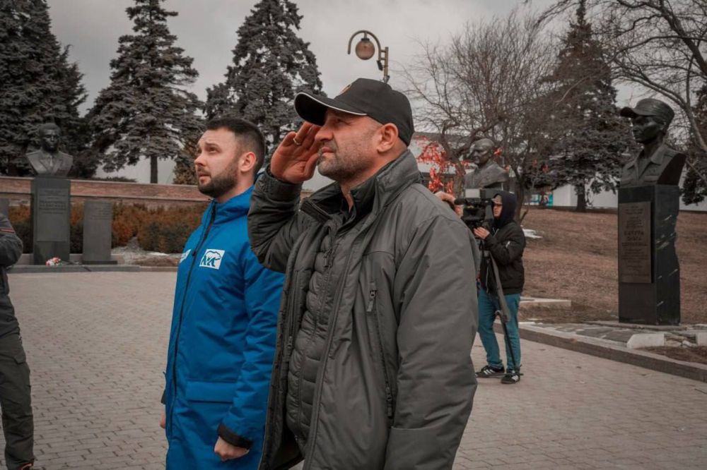 Артём Жога: Свой небольшой отпуск посвятил встречам с молодежью Донбасса Артём Жога: Свой небольшой отпуск посвятил встречам с молодежью Донбасса