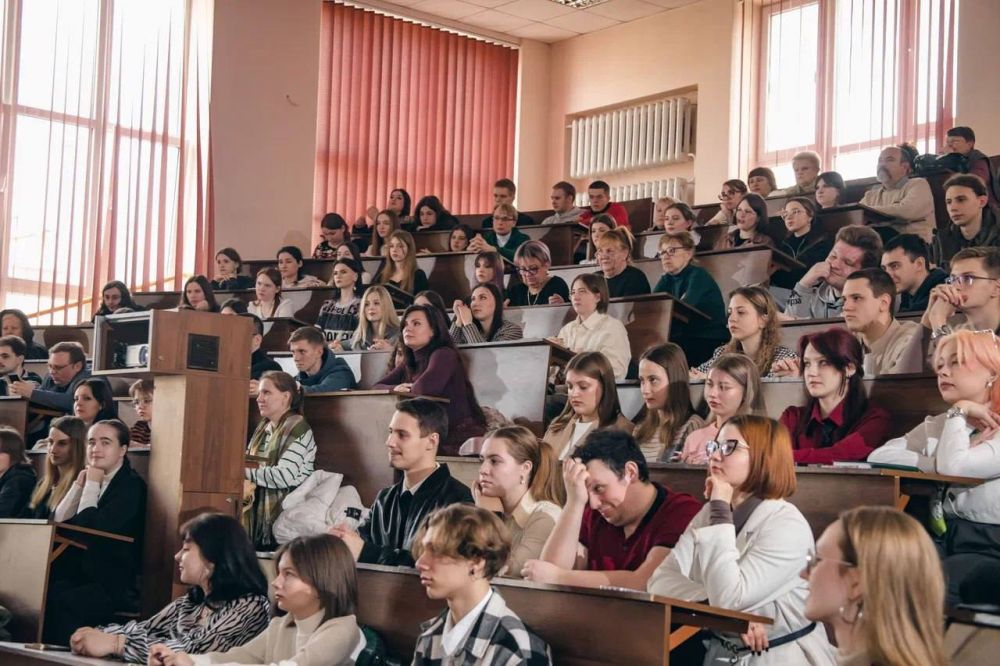 С дистанционки в самый разгар студенческой жизни С дистанционки в самый разгар студенческой жизни