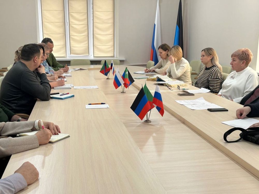 Роман Конев: 6 марта 2025 года состоялся круглый стол с представителями администрации городского округа Горловка, субъектами хозяйствования, налоговым и контролирующим органами Роман Конев: 6 марта 2025 года состоялся круглый стол с представителями администрации городского округа Горловка, субъектами хозяйствования, налоговым и контролирующим органами