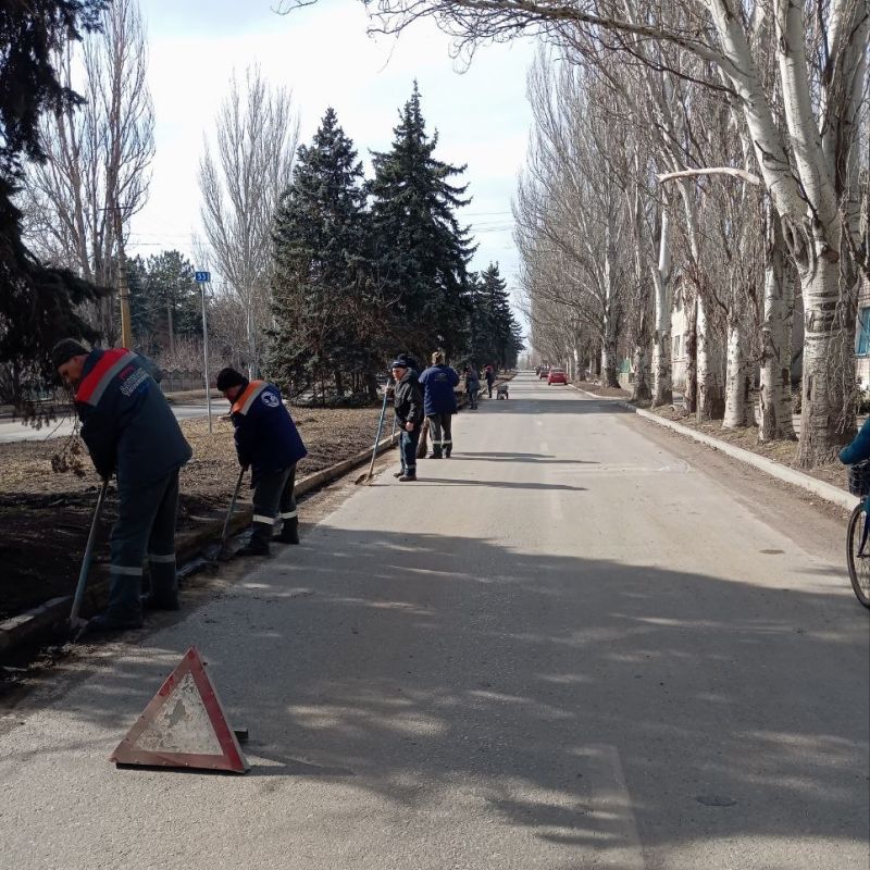 Еще фото с сегодняшнего субботника Еще фото с сегодняшнего субботника