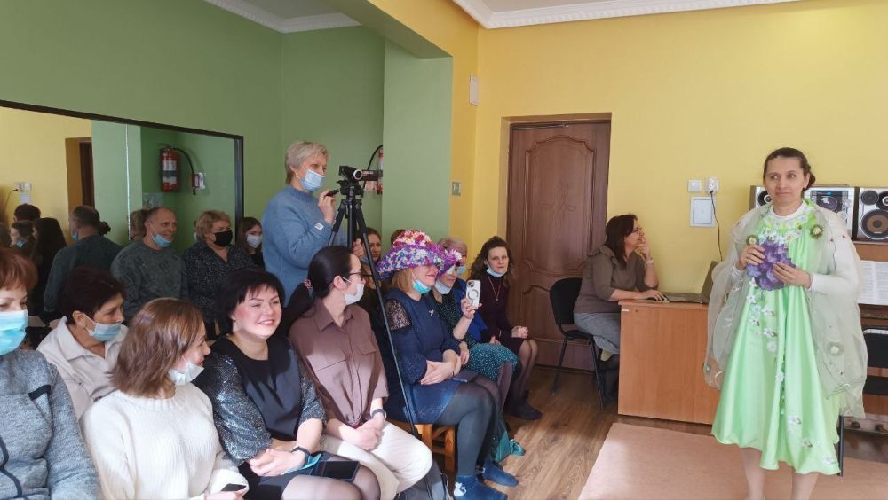У воспитанников старшей группы дошкольного подразделения ГБОУ "Светлодарский" прошёл самый добрый яркий и любимый утренник, посвящённый Международному женскому дню Марта У воспитанников старшей группы дошкольного подразделения ГБОУ "Светлодарский" прошёл самый добрый яркий и любимый утренник, посвящённый Международному женскому дню Марта