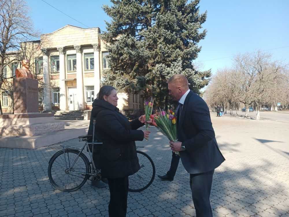 Тюльпаны от губернатора Липецкой области Тюльпаны от губернатора Липецкой области