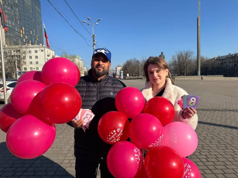 Вам, дорогие женщины!. Сегодня в преддверии Международного женского дня в Ворошиловском районе состоялась одна из самых нежных акций Вам, дорогие женщины!. Сегодня в преддверии Международного женского дня в Ворошиловском районе состоялась одна из самых нежных акций