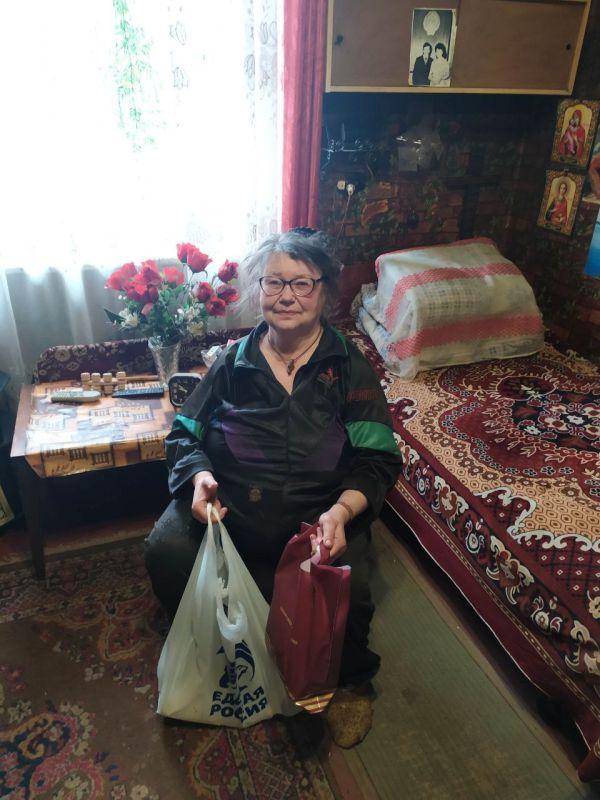 Сергей Желновач: В преддверии празднования Международного женского Дня сотрудники МБУ «Территориальный центр социального обслуживания (предоставления социальных услуг) города Дебальцево поздравили матерей участников СВО с... Сергей Желновач: В преддверии празднования Международного женского Дня сотрудники МБУ «Территориальный центр социального обслуживания (предоставления социальных услуг) города Дебальцево поздравили матерей участников СВО с...