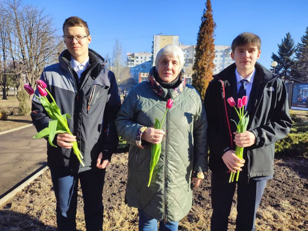 Елена Рязанцева: Вам, любимые!. В Пролетарском районе города Донецка в рамках празднования Международного женского дня состоялась Всероссийская акция «Вам, любимые!» Елена Рязанцева: Вам, любимые!. В Пролетарском районе города Донецка в рамках празднования Международного женского дня состоялась Всероссийская акция «Вам, любимые!»