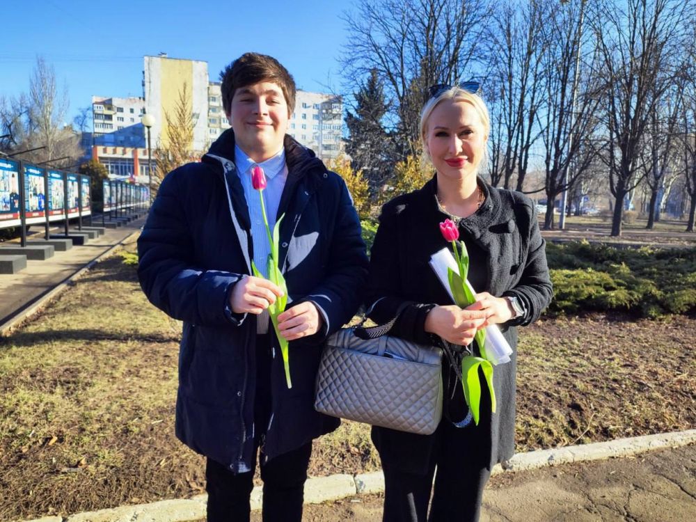Елена Рязанцева: Вам, любимые!. В Пролетарском районе города Донецка в рамках празднования Международного женского дня состоялась Всероссийская акция «Вам, любимые!» Елена Рязанцева: Вам, любимые!. В Пролетарском районе города Донецка в рамках празднования Международного женского дня состоялась Всероссийская акция «Вам, любимые!»
