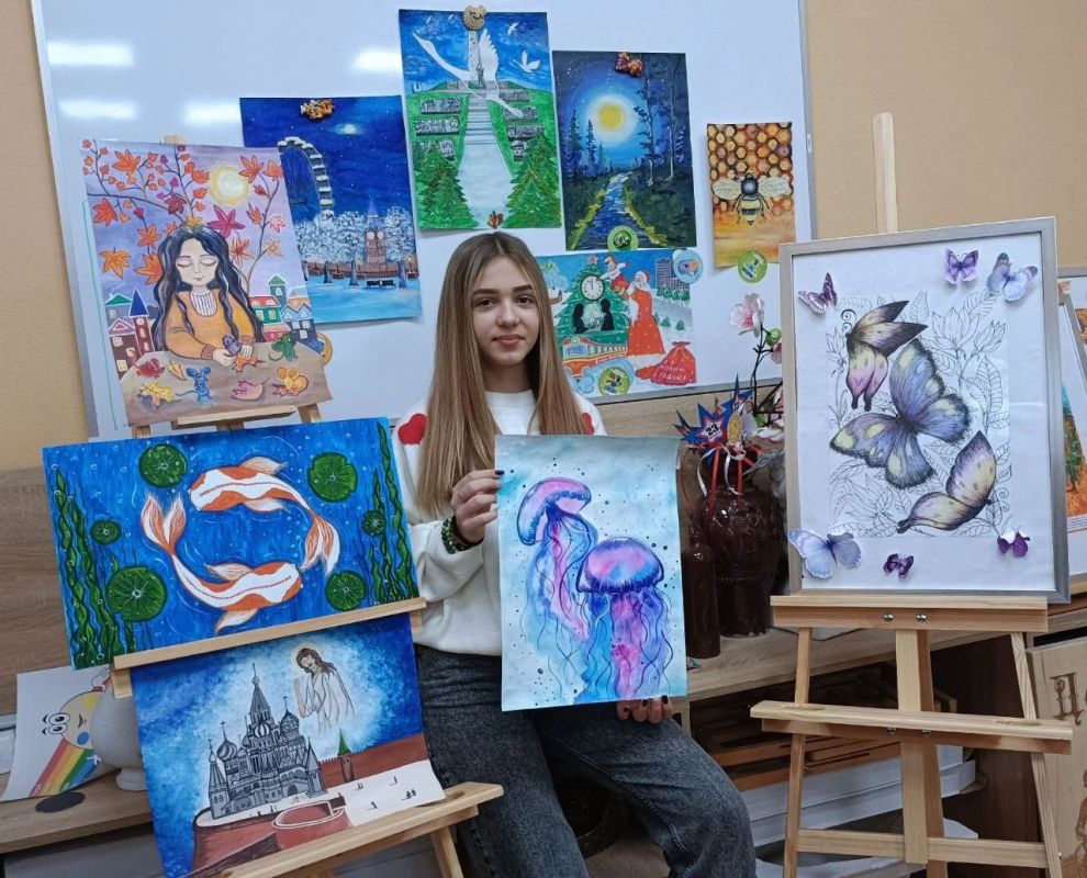 Юная художница, ученица класса изобразительного искусства МБУДО «Першотравневая школа искусств» Малюга Ярослава стала финалисткой уникального проекта Фестиваля творческих талантов «Путь к мечте», направленного на поддержку... Юная художница, ученица класса изобразительного искусства МБУДО «Першотравневая школа искусств» Малюга Ярослава стала финалисткой уникального проекта Фестиваля творческих талантов «Путь к мечте», направленного на поддержку...