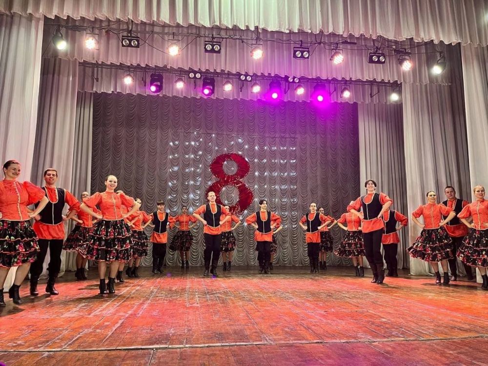 6 марта в Харцызском городском Дворце культуры состоялся праздничный концерт, посвящённый Международному женскому дню 8 марта для женщин города Харцызска с участием всех творческих коллективов ХГДК 6 марта в Харцызском городском Дворце культуры состоялся праздничный концерт, посвящённый Международному женскому дню 8 марта для женщин города Харцызска с участием всех творческих коллективов ХГДК