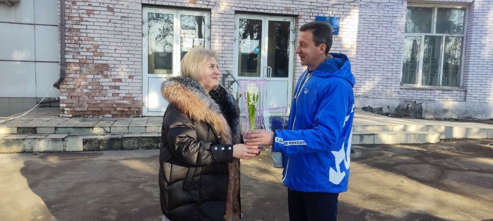 Юрий Будрин: Сегодня, 07 марта 2025 года, в рамках Всероссийской акции «Вам, Любимые!», активисты Всероссийской политической партии Единая Россия совместно с сотрудниками Управы Кировского внутригородского района... Юрий Будрин: Сегодня, 07 марта 2025 года, в рамках Всероссийской акции «Вам, Любимые!», активисты Всероссийской политической партии Единая Россия совместно с сотрудниками Управы Кировского внутригородского района...