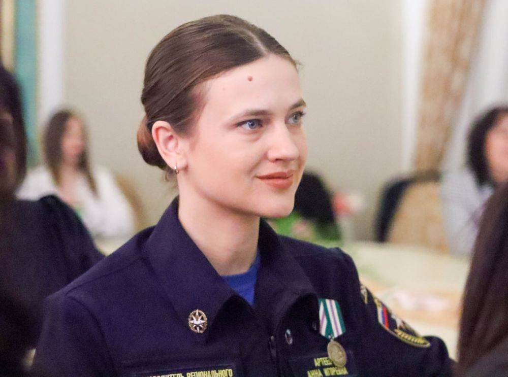 Поздравить с весной тех, кто защищает нашу Родину Поздравить с весной тех, кто защищает нашу Родину