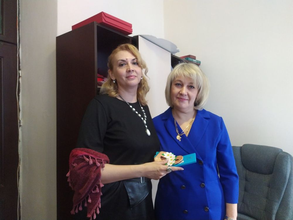 В городском округе Дебальцево прошла акция «Вам, любимые!», посвящённая Международному женскому дню В городском округе Дебальцево прошла акция «Вам, любимые!», посвящённая Международному женскому дню