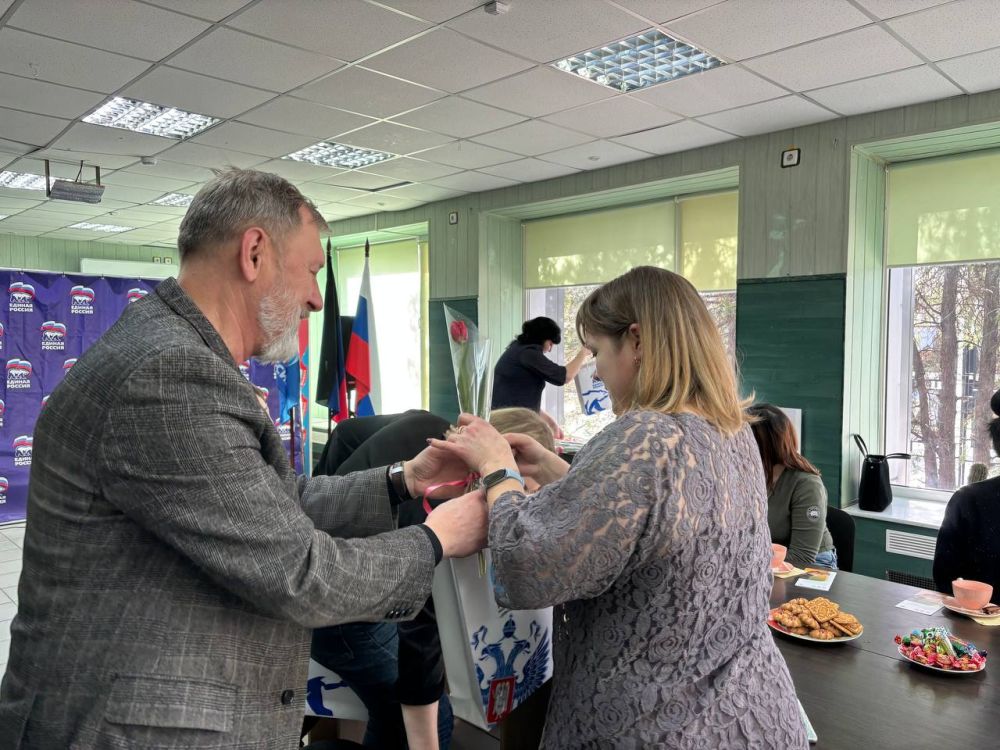 Борис Трима: В преддверии Международного женского дня 8 Марта, секретарь Мангушского местного отделения Всероссийской политической партии «Единая Россия», Глава муниципального образования Мангушский муниципальный округ Борис... Борис Трима: В преддверии Международного женского дня 8 Марта, секретарь Мангушского местного отделения Всероссийской политической партии «Единая Россия», Глава муниципального образования Мангушский муниципальный округ Борис...