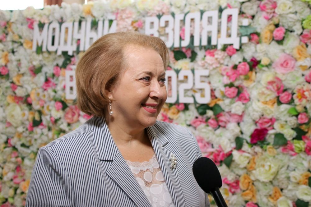 МОДНЫЙ ВЗГЛЯД: ВЕСНА 2025 МОДНЫЙ ВЗГЛЯД: ВЕСНА 2025