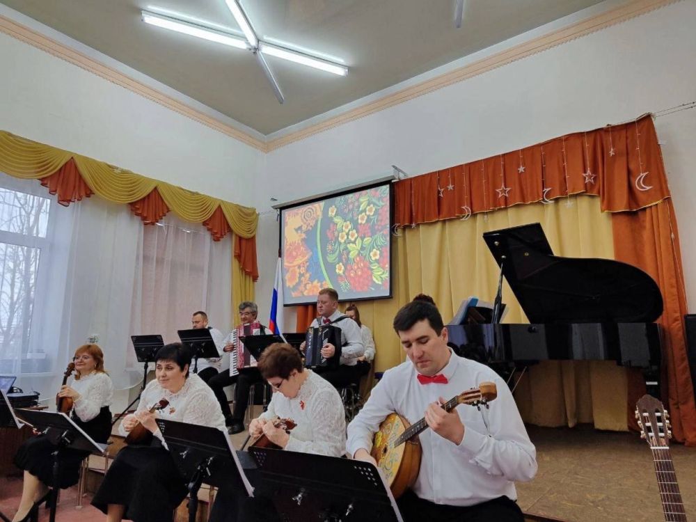 В преддверии Международного женского дня, 6 марта, в концертном зале МБУ ДО "Харцызская детская школа искусств" состоялся отчётный концерт ансамбля преподавателей "Калинка" под названием "Весна идёт - Весне дорогу" В преддверии Международного женского дня, 6 марта, в концертном зале МБУ ДО "Харцызская детская школа искусств" состоялся отчётный концерт ансамбля преподавателей "Калинка" под названием "Весна идёт - Весне дорогу"