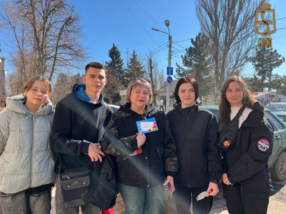 Сектор молодежной политики администрации Амвросиевского муниципального округа, молодежный казачий отряд «Карачун» и Амвросиевский штаб «Движение первых» поздравляет всех дам нашего округа с Международным женским днём! Сектор молодежной политики администрации Амвросиевского муниципального округа, молодежный казачий отряд «Карачун» и Амвросиевский штаб «Движение первых» поздравляет всех дам нашего округа с Международным женским днём!