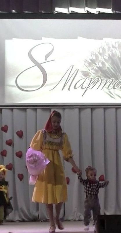 В Международный женский день словно оттаивают души от зимних холодов и всё мужчины стараются выразить лучшей половине человечества свою любовь и признание В Международный женский день словно оттаивают души от зимних холодов и всё мужчины стараются выразить лучшей половине человечества свою любовь и признание