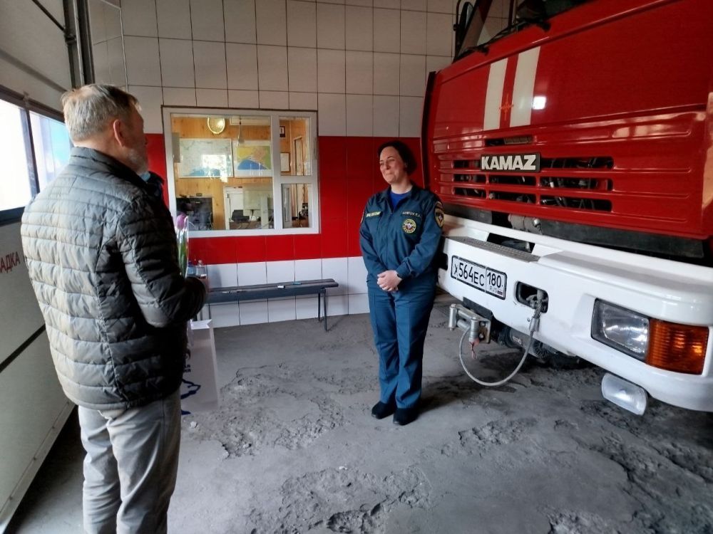 Сегодня, в Международный женский день 8 Марта, секретарь местного отделения Всероссийской политической партии «Единая Россия», Глава муниципального образования Мангушский муниципальный округ Борис Владимирович Трима... Сегодня, в Международный женский день 8 Марта, секретарь местного отделения Всероссийской политической партии «Единая Россия», Глава муниципального образования Мангушский муниципальный округ Борис Владимирович Трима...